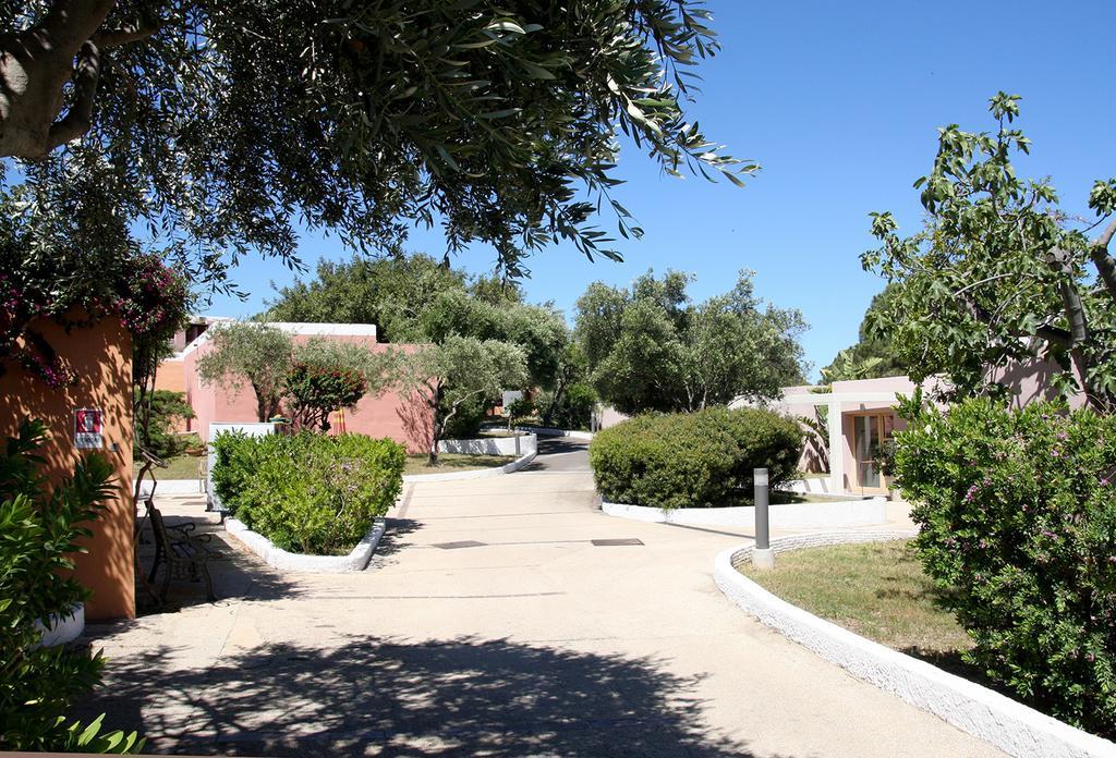Th Costa Rei - Free Beach Resort Kültér fotó