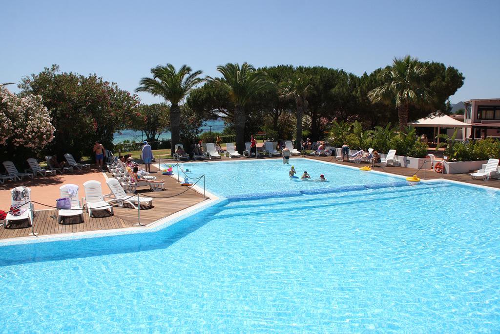 Th Costa Rei - Free Beach Resort Kültér fotó